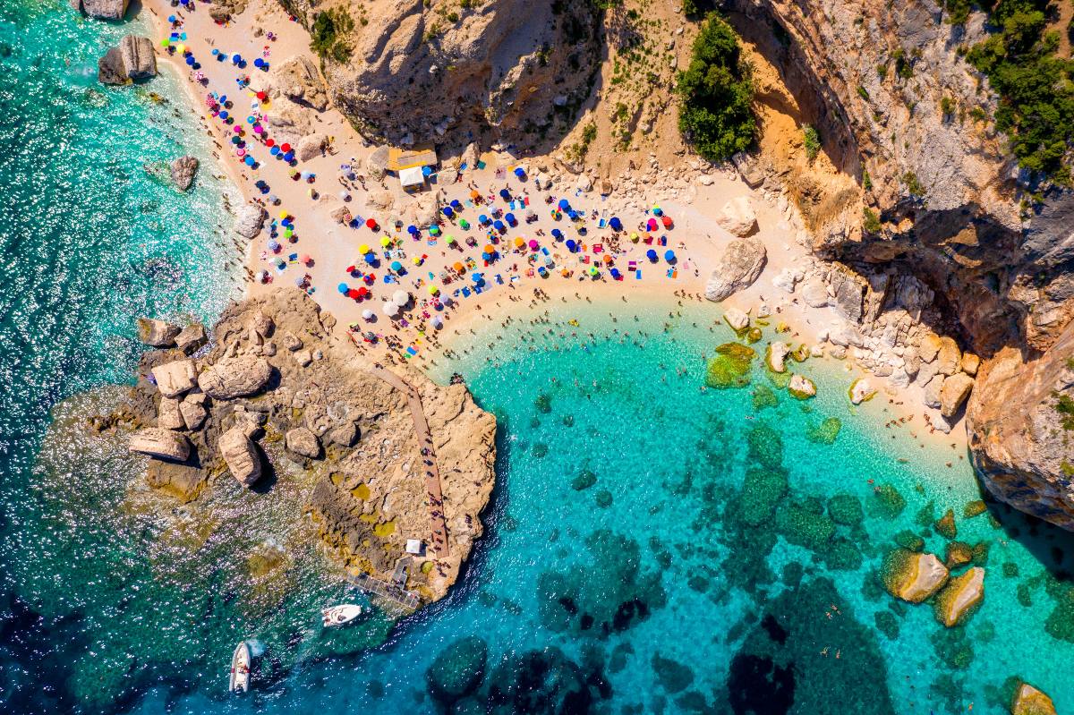 Παραλία Cala Mariolu στην Ιταλία