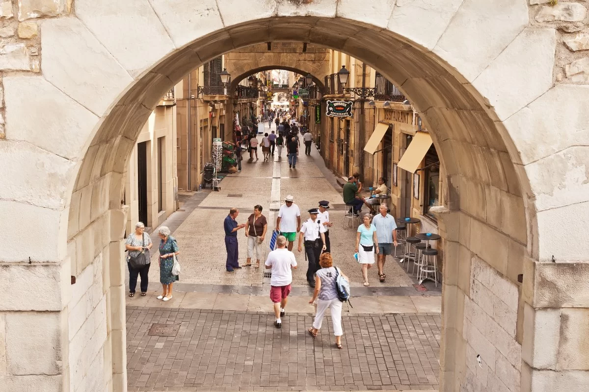 Old city (Parte Vieja) - Στους πρόποδες του όρους Urgull / Σαν Σεμπαστιάν