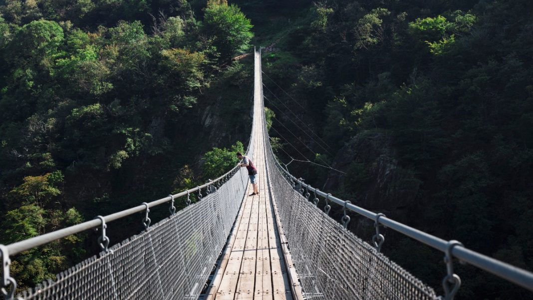 Ponte Tibetano Ιταλία - η υψηλότερη κρεμαστή πεζογέφυρα