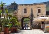 Kεντρική πλατεία του μικρού χωριού Scopello, Castellammare del Golfo στην επαρχία Trapani της Σικελίας