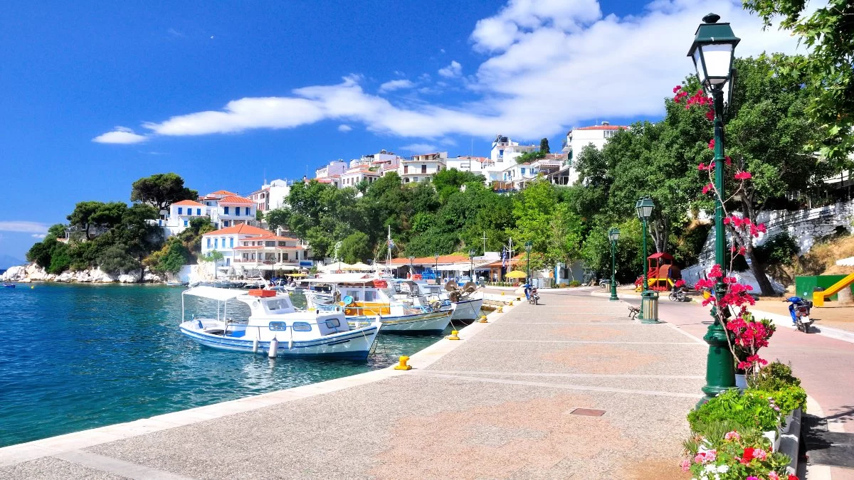 Σκιάθος: 4 κομψά ξενοδοχεία με άριστη βαθμολογία στη booking και τιμή μέχρι €100