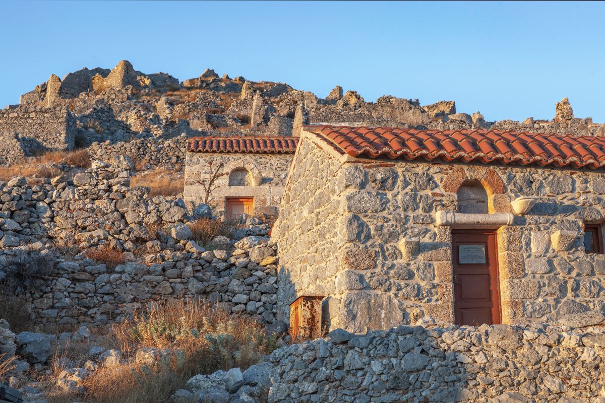 Εκκλησάκι στο Βυζαντινό Κάστρο στη Χώρα Κάλυμνος
