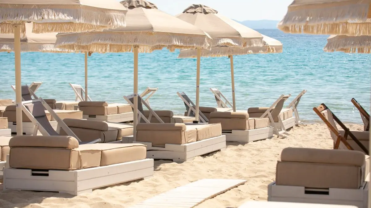Αξέχαστο καλοκαίρι στη Χαλκιδική: Στο Leuki Ammos Beach Bar το ζεις… αλλιώς!