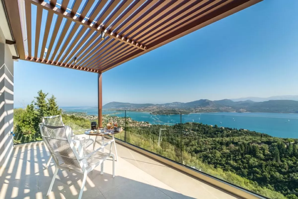 πρωινό με θέα στο Blue Moments