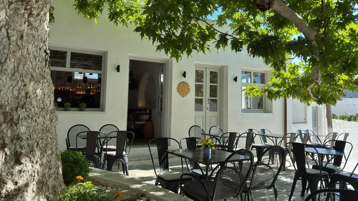 Owl’s Nest Cafe: Η «φωλιά» της απόλαυσης στη Νάξο