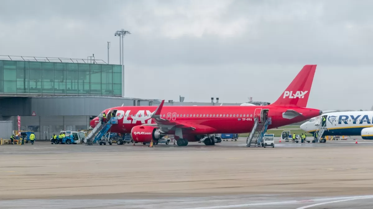 Play Airways