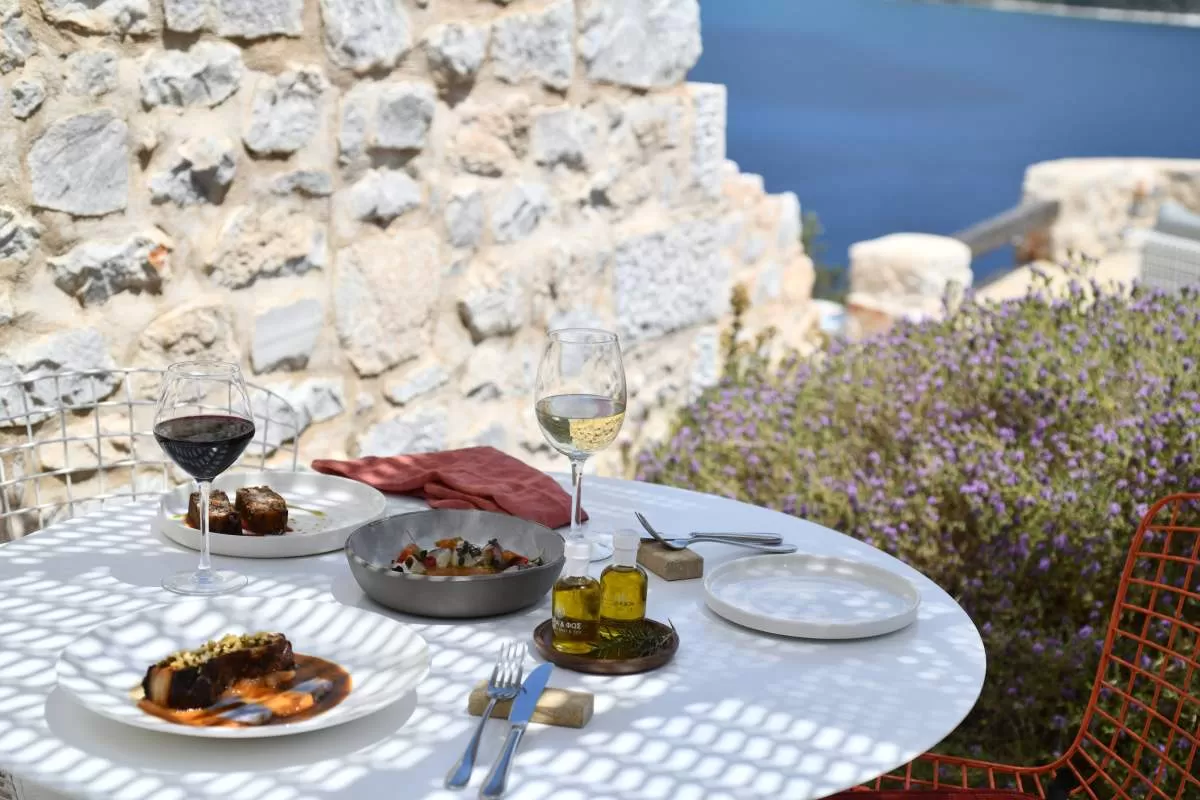 Πέτρα & Φως Μάνη