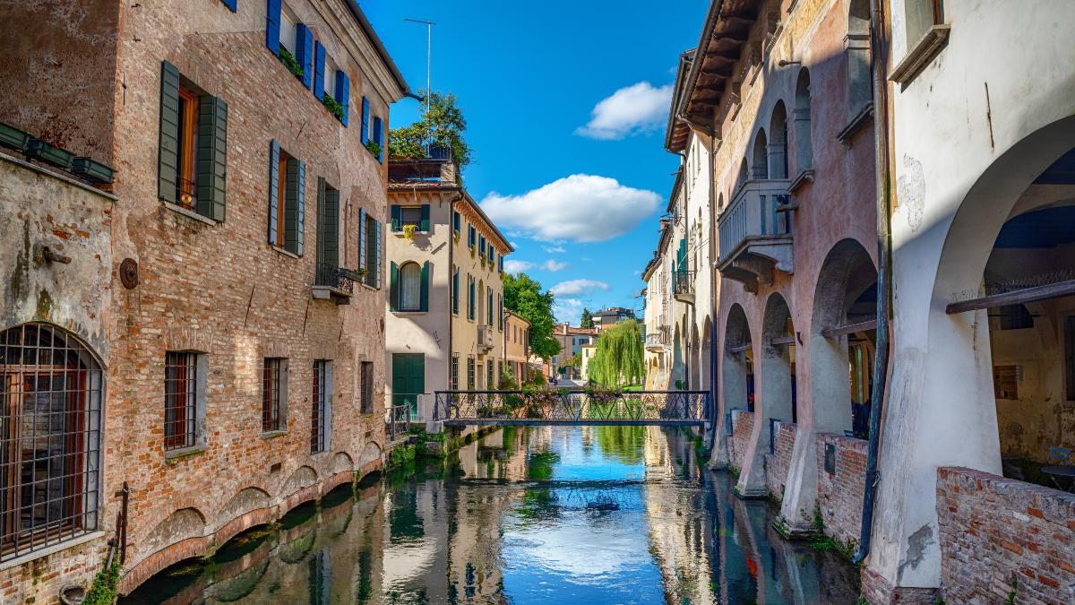 Η όμορφη ιταλική πόλη που είναι η βιώσιμη εναλλακτική της Βενετίας