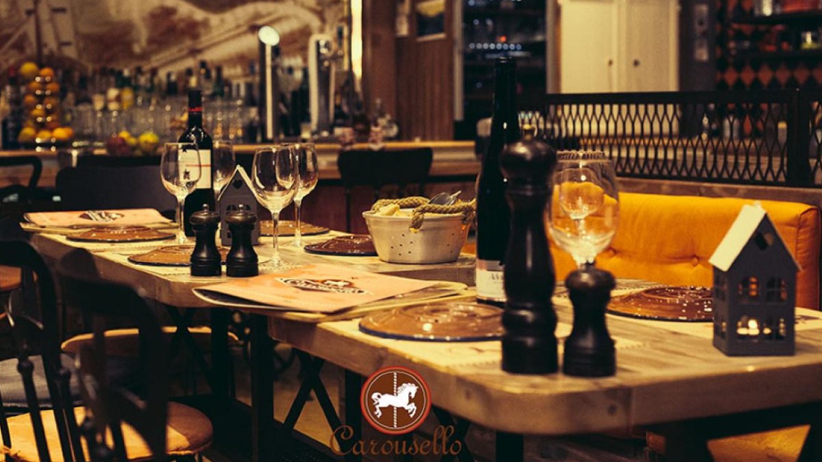 Carousello: Το all-day hot spot της Πάτρας που συνδυάζει brunch, φαγητό & cocktails με στυλ