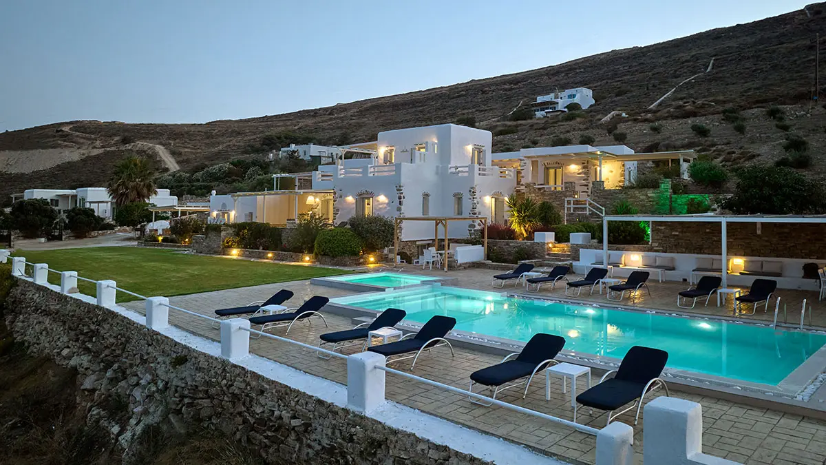 Antiparos View Villas: Παραδοσιακές βίλες στην Αντίπαρο με πανοραμική θέα στο Αιγαίο