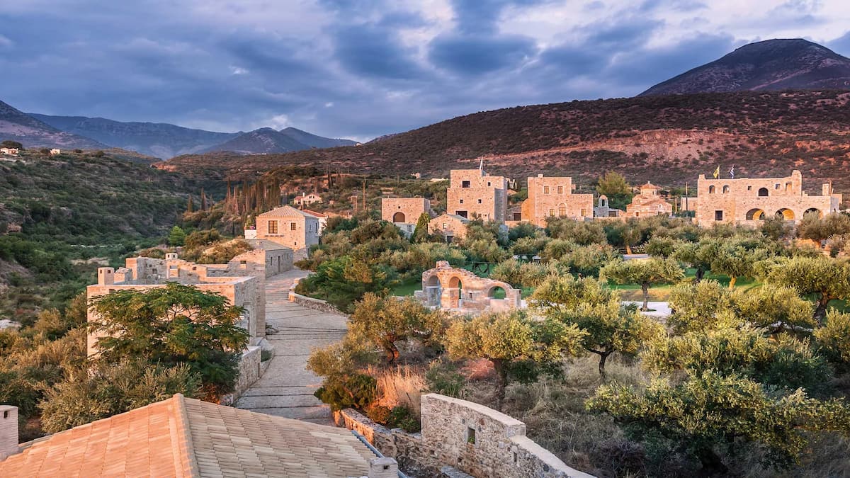 Τζοκέικα: Ένα Πέτρινο «Καταφύγιο» Παράδοσης και Πολυτέλειας στην Καρδιά της Μάνης