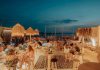 Like Home Bar: εκεί που το ηλιοβασίλεμα της Νάξου συναντά το απόλυτο λαλοκαιρινό party LIKE HOME BAR